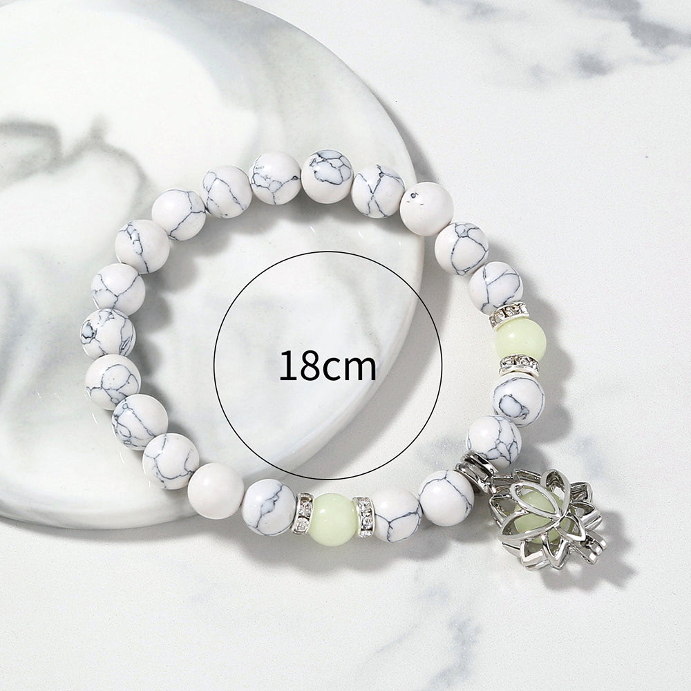 Bracelet Lumineux Howlite et Lotus - Harmonie et Sérénité