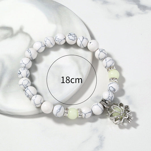 Bracelet Lumineux Howlite et Lotus - Harmonie et Sérénité